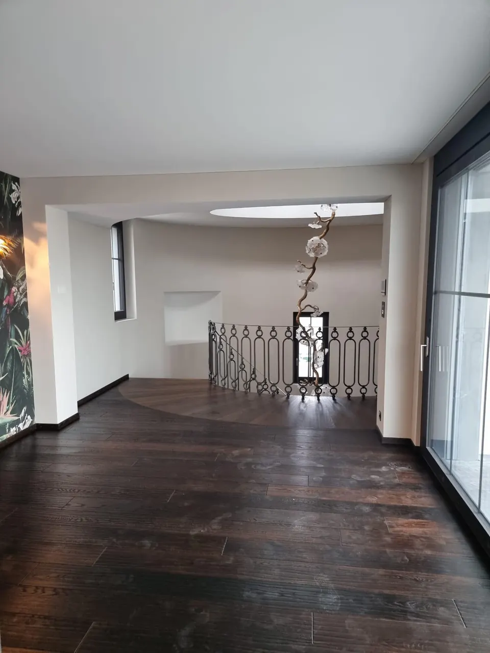 Galerie mit Geländer in einer Villa